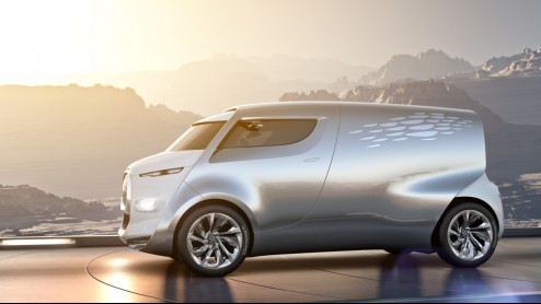 De Citron Tubik is de nieuwe concept car die Citron op de IAA van deze maand zal laten zijn. Het negenpersoons(!) studiemodel is genspireerd op de lijnen van de HY concept die we al eerder hebben g