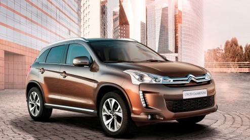 SUV-nieuws bij Citroen. Vanaf mei voegt de nieuwe C4 Aircross zich toe aan de modelfamilie. Net als bij de C-Crosser speelden de Fransen daarvoor leentjebuur bij Mitsubishi. Toch heeft de Aircross een