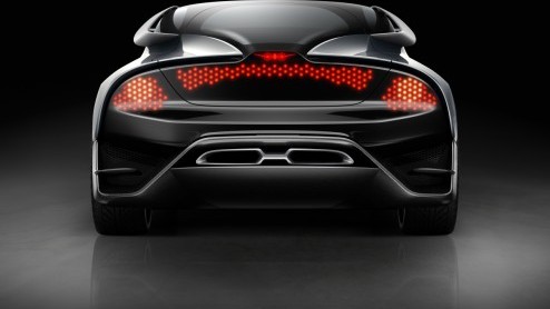 Saab deed de belofte een conceptcar te presenteren in Genve. En dit is 'm, de Saab PhoeniX. Een spectaculaire sportauto, genspireerd op de aerodynamische designfilosofie uit Zweden en met een heel i