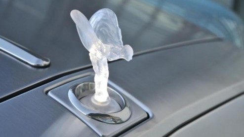 Bij Rolls-Royce kijken ze niet vreemd op van een speciale aanvraag als het gaat om de aankleding van de auto. Daarvoor heeft de fabrikant immers de Bespoke-afdeling in het leven geroepen. De Spirit