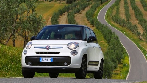 Precies vijf jaar na de introductie van de nieuwe generatie 500 introduceert Fiat de 500L, een grote vijfdeurs 500 met vijf zitplaatsen, ideaal voor het jonge gezin. Is deze ruimteversie net zon hebb