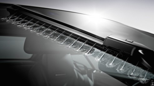 Binnenkort presenteert Mercedes-Benz de compleet nieuwe SL-Klasse. Meer dan ooit doet hij zijn typeaanduiding (SL staat voor Sport Leicht) eer aan. Het geheim: aluminium! In het voorjaar van 2012 komt