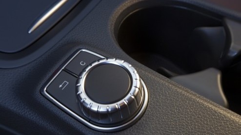 Kennen we 'm nog, de Mercedes-Benz B-Klasse? De functioneel vormgegeven MPV heeft een compleet nieuwe opvolger die gezien mag worden, ook nog eens lekker rijdt n vol zit met handige en veilige innova