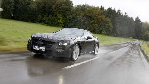 Binnenkort presenteert Mercedes-Benz de compleet nieuwe SL-Klasse. Meer dan ooit doet hij zijn typeaanduiding (SL staat voor Sport Leicht) eer aan. Het geheim: aluminium! In het voorjaar van 2012 komt