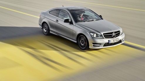 Is een C-Klasse Coup nog niet sportief genoeg? In de Mercedes-stallen staan de 250 Sport en 250 CDI Sport te trappelen van ongeduld, die technisch en optisch op scherp zijn gezet door de mannen van A