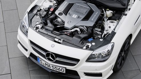 Nadat Mercedes-Benz alles over de 5.5 liter V8 heeft verteld mag nu de auto zelf ook digitaal uit de doeken; de SLK 55 AMG. De krachtige Roadster gaat wordt op de IAA in levende lijve voorgesteld.