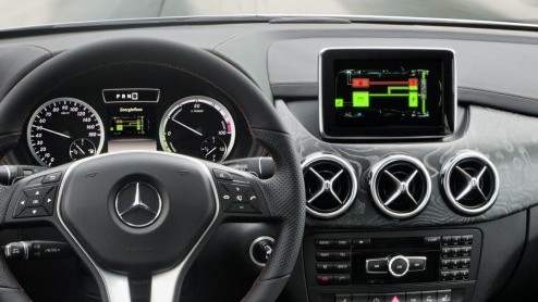 De nieuwe Mercedes B-Klasse staat in november bij de dealer. Op de IAA Frankfurt staat nu een studiemodel daarvan met elektrische aandrijflijn en een kleine benzinemotor die fungeert als range extende