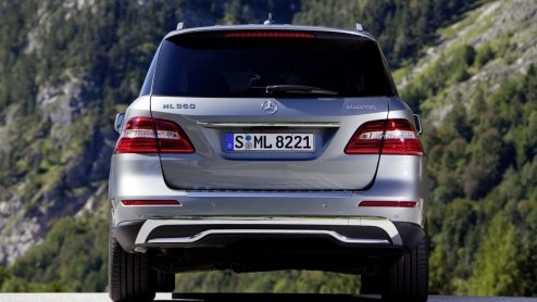 Momenteel maken we flink wat kilometers met de nieuwe Mercedes-Benz M-Klasse in de omgeving van Kitzbuhel. Wat is onze eerste indruk?