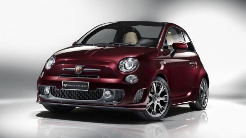 Abarth heeft weer een nieuwe, exclusieve uitvoering van de 500C in de pijplijn zitten; de Abarth 695 Tributo Maserati. De productie is beperkt tot - lekker eigenwijs - 499 exemplaren. Misschien maar g