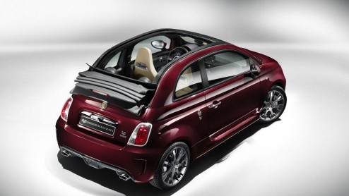 Tijdens de 30e verjaardag van de Mille Miglia presenteert Abarth de Abarth 695 Maserati Edition. Een exclusief nummer gebouwd in een oplage van 499 exemplaren. Met 180 pk.