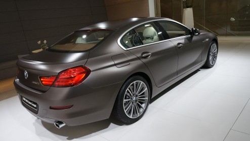 Ook dit jaar is de Autosalon van Genve weer de moeite waard, met vele primeurs, bijzondere concept cars, veel show en dat allemaal onder een relatief compact dak. Welke belangrijkste nieuwkomers zijn