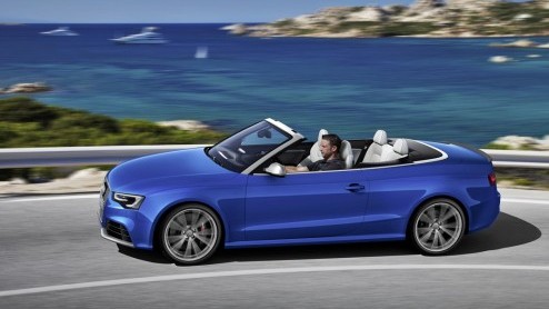 Om het 30-jarig bestaan luister bij te zetten lanceert Quattro GmbH, zeg maar de specials-afdeling van Audi, volgend jaar vier nieuwe modellen. Met de eerste daarvan, de RS 5 Cabriolet, maakten we a