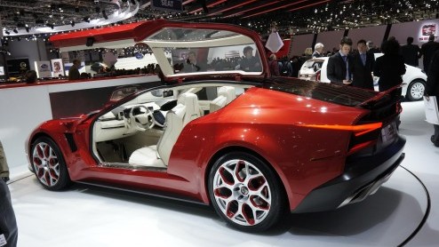 Tussen de honderden gepresenteerde auto's op de Autosalon van Genve 2012 zitten heel wat sportieve n/of vreemde snuiters. Bekijk hier de fotogalerij en geniet. Of oordeel zelf.