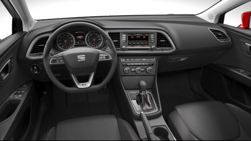 Net als de nieuwe Golf is ook de Seat Leon vers van de pers. Vandaag zijn van beide modellen de prijzen bekend gemaakt en die ontlopen elkaar niet zoveel. Seat levert de nieuwe Leon in januari 2013 ui