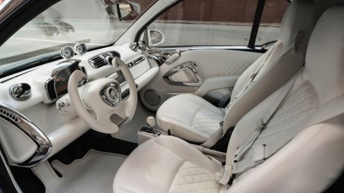 Smart schijnt tijdens op de Los Angeles Motor Show licht op een bijzondere showcar en volgend jaar als limited edition op de markt komt. Hoe speciaal is deze elektrische fortwo? Hij heeft vleugels en 