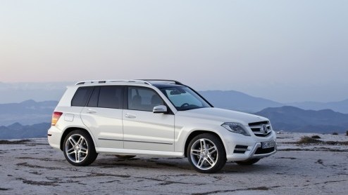 Aftellen naar de vernieuwde GLK hoeft niet meer. Mercedes heeft vandaag alle wetenswaardigheden over het model wereldkundig gemaakt. Kern van de zaak? Minder emissies, meer veiligheid en extra comfort
