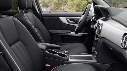 Aftellen naar de vernieuwde GLK hoeft niet meer. Mercedes heeft vandaag alle wetenswaardigheden over het model wereldkundig gemaakt. Kern van de zaak? Minder emissies, meer veiligheid en extra comfort