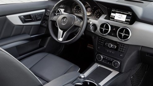 Aftellen naar de vernieuwde GLK hoeft niet meer. Mercedes heeft vandaag alle wetenswaardigheden over het model wereldkundig gemaakt. Kern van de zaak? Minder emissies, meer veiligheid en extra comfort