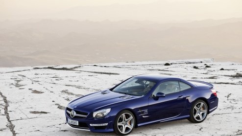 En ja hoor; de nieuwe Mercedes-Benz SL komt er ook weer als 65 AMG. Het absolute topmodel met V12 levert 630 pk en 1000 Nm, een ware aanslag voor het asfalt! Met dank aan de nieuwe transmissie en alge