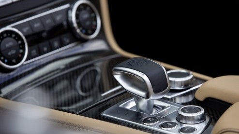 En ja hoor; de nieuwe Mercedes-Benz SL komt er ook weer als 65 AMG. Het absolute topmodel met V12 levert 630 pk en 1000 Nm, een ware aanslag voor het asfalt! Met dank aan de nieuwe transmissie en alge