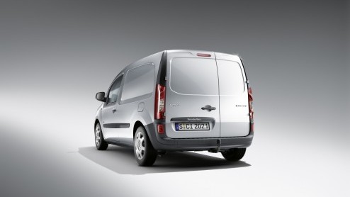 Eerder dan verwacht heet Mercedes-Benz de Citan bestelauto onthuld. En wel op de Nederlandse BedrijfsautoRAI, in een 'black box'. De op de Renault Kangoo gebaseerde bedrijfswagen heeft zoals verwacht