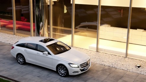 Daar is hij dan, de langverwachte Shooting Brake-versie van de CLS. Een superelegante niche voor degenen die een E-Klasse Estate maar te gewoontjes vinden.