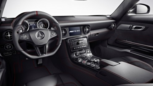 Men neme een Mercedes-Benz SLS AMG, voeg daar 20 pk en nog wat kleine dingen aan toe en je hebt de...SLS AMG GT met 591 pk! En hij gaat in de verkoop. Heftig!