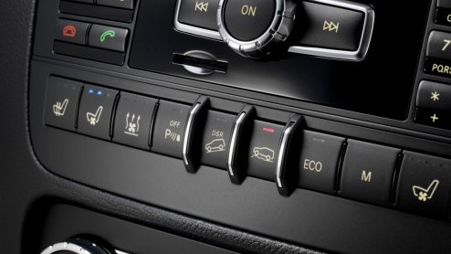 Aftellen naar de vernieuwde GLK hoeft niet meer. Mercedes heeft vandaag alle wetenswaardigheden over het model wereldkundig gemaakt. Kern van de zaak? Minder emissies, meer veiligheid en extra comfort