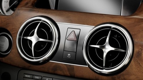 Aftellen naar de vernieuwde GLK hoeft niet meer. Mercedes heeft vandaag alle wetenswaardigheden over het model wereldkundig gemaakt. Kern van de zaak? Minder emissies, meer veiligheid en extra comfort