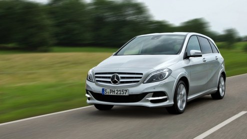 Nederland is weer een aardgasmodel rijker. Mercedes-Benz heeft de B 200 Natural Gas Drive aan het leveringsprogramma toegevoegd. De 2.0 liter turbomotor met 156 pk rijdt op aardgas (CNG) en benzine va