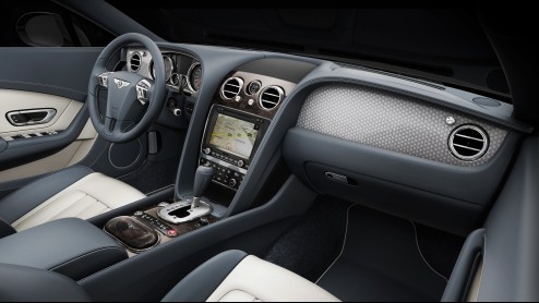 Bentley heeft een nieuwe V8 voor de Continental GT en GTC gereed. Het is een 4.0 liter motor met twee turbo's, geleend van Audi, maar vakkundig aangepast. Resultaat? 507 pk en 660 Nm, maar ook relatie