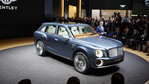 Tussen de honderden gepresenteerde auto's op de Autosalon van Genve 2012 zitten heel wat sportieve n/of vreemde snuiters. Bekijk hier de fotogalerij en geniet. Of oordeel zelf.
