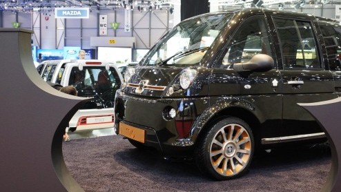 Tussen de honderden gepresenteerde auto's op de Autosalon van Genve 2012 zitten heel wat sportieve n/of vreemde snuiters. Bekijk hier de fotogalerij en geniet. Of oordeel zelf.