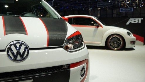 Tussen de honderden gepresenteerde auto's op de Autosalon van Genve 2012 zitten heel wat sportieve n/of vreemde snuiters. Bekijk hier de fotogalerij en geniet. Of oordeel zelf.