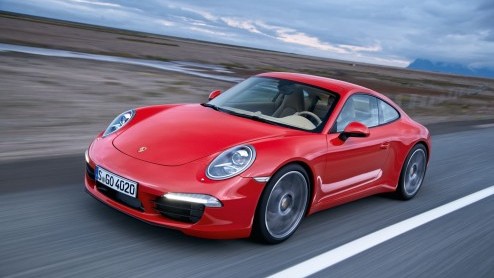 Porsche heeft eindelijk het doek getrokken van de nieuwe 911 Carrera en Carrera S. De nieuweling debuteert op de IAA in Frankfurt, is per direct te bestellen en staat vanaf 3 december in de showroom v