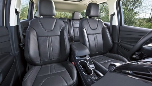 Ford heeft de Escape vandaag officieel onthuld en dat betekent een realistisch kijkje in de keuken van 'onze' nieuwe Kuga! Momenteel debuteert het model in LA, in maart staat-ie in Europese spotlights