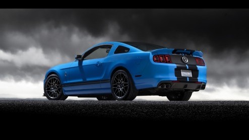 Voor 2012 heeft Ford de Mustang vernieuwd. Reikhalzend kijken we uit naar de topper van de reeks, de Shelby GT 500 met geen 500, maar 650(!) pk. Goedemorgen!