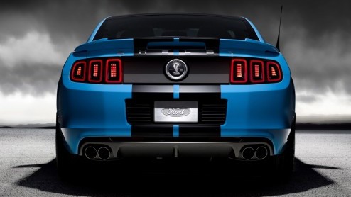 Voor 2012 heeft Ford de Mustang vernieuwd. Reikhalzend kijken we uit naar de topper van de reeks, de Shelby GT 500 met geen 500, maar 650(!) pk. Goedemorgen!