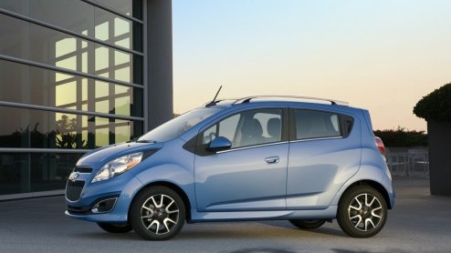 Met de Spark EV liet Chevrolet al zien een facelift voor het model in gedachten te hebben. Die verjongingskuur is in Amerika nu een feit, althans voor de benzineversie.