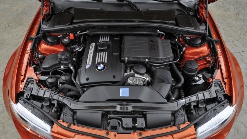 Men zegt wel eens; geen afscheid zonder vuurwerk. En dus komt BMW in de nadagen van de huidige 1 Serie met een spetterend topmodel, de 1 Serie M Coup. Voor 80 mille rijd je knallend de showroom uit m