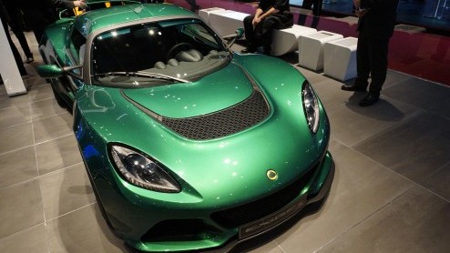 Tussen de honderden gepresenteerde auto's op de Autosalon van Genve 2012 zitten heel wat sportieve n/of vreemde snuiters. Bekijk hier de fotogalerij en geniet. Of oordeel zelf.