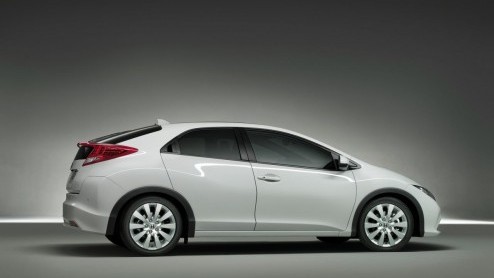Honda heeft de nieuwe Civic onthuld; stiller, ruimer en zuiniger dan ooit. Begin 2012 komt hij (alleen als vijfdeurs) op de markt. Een nieuwe kleinere diesel volgt eind 2012.