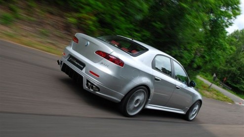 De Nederlandsse Alfa specialist Autodelta presenteert hun nieuwste paradepaardje 159 J4 2.2C tijdens de MPH8-tentoonstelling in Londen die wordt begeleid door de mannen van TopGear. Eerder al konden d