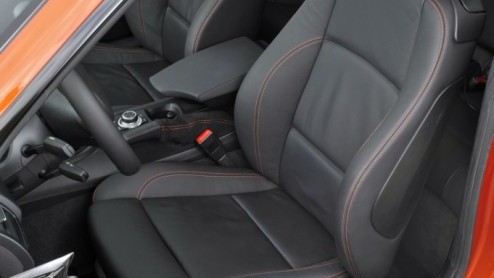 Men zegt wel eens; geen afscheid zonder vuurwerk. En dus komt BMW in de nadagen van de huidige 1 Serie met een spetterend topmodel, de 1 Serie M Coup. Voor 80 mille rijd je knallend de showroom uit m