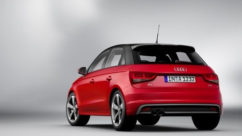 Hij is nu helemaal officieel: de Audi A1 Sportback. Deze nieuwe vijfdeursvariant wordt geleverd met twee zitplaatsen achterin en mag als eerste rekenen op een 1.4 TFSI met cilinderuitschakeling.