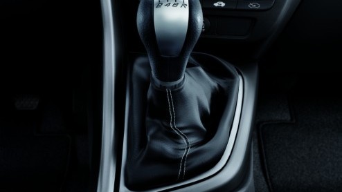 Op het eerste gezicht lijkt er weinig veranderd aan de nieuwe Honda Civic, maar als je het vorige model er naast zet blijkt dat er helemaal niets hetzelfde is gebleven. Alleen lijken de twee vreselijk