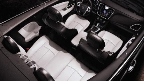 Op Geneve was dit jongste lid uit de Lancia familie al te bewonderen, de Flavia Cabrio. Gezien het mooie lenteweer geen slecht moment om een cabrio te introduceren. De Flavia is verkrijgbaar vanaf 42.