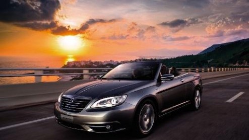 Op Geneve was dit jongste lid uit de Lancia familie al te bewonderen, de Flavia Cabrio. Gezien het mooie lenteweer geen slecht moment om een cabrio te introduceren. De Flavia is verkrijgbaar vanaf 42.