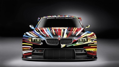 BMW schijnt goed te matchen met kunst en antiek. Daarom presenteert BMW de M3 GT2 Art Car op de internationale TEFAF beurs in Maastricht, die nog deze week van start gaat. Om alvast in de juiste sfeer