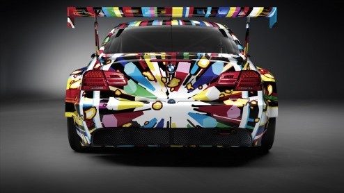 BMW schijnt goed te matchen met kunst en antiek. Daarom presenteert BMW de M3 GT2 Art Car op de internationale TEFAF beurs in Maastricht, die nog deze week van start gaat. Om alvast in de juiste sfeer